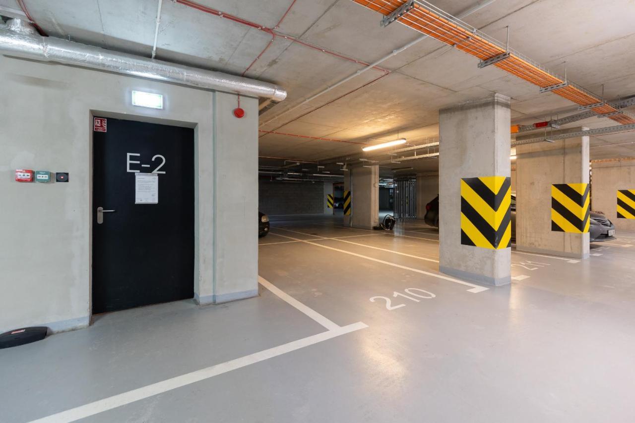 Loft Apartment With Parking In Warsaw By Noclegi Renters מראה חיצוני תמונה