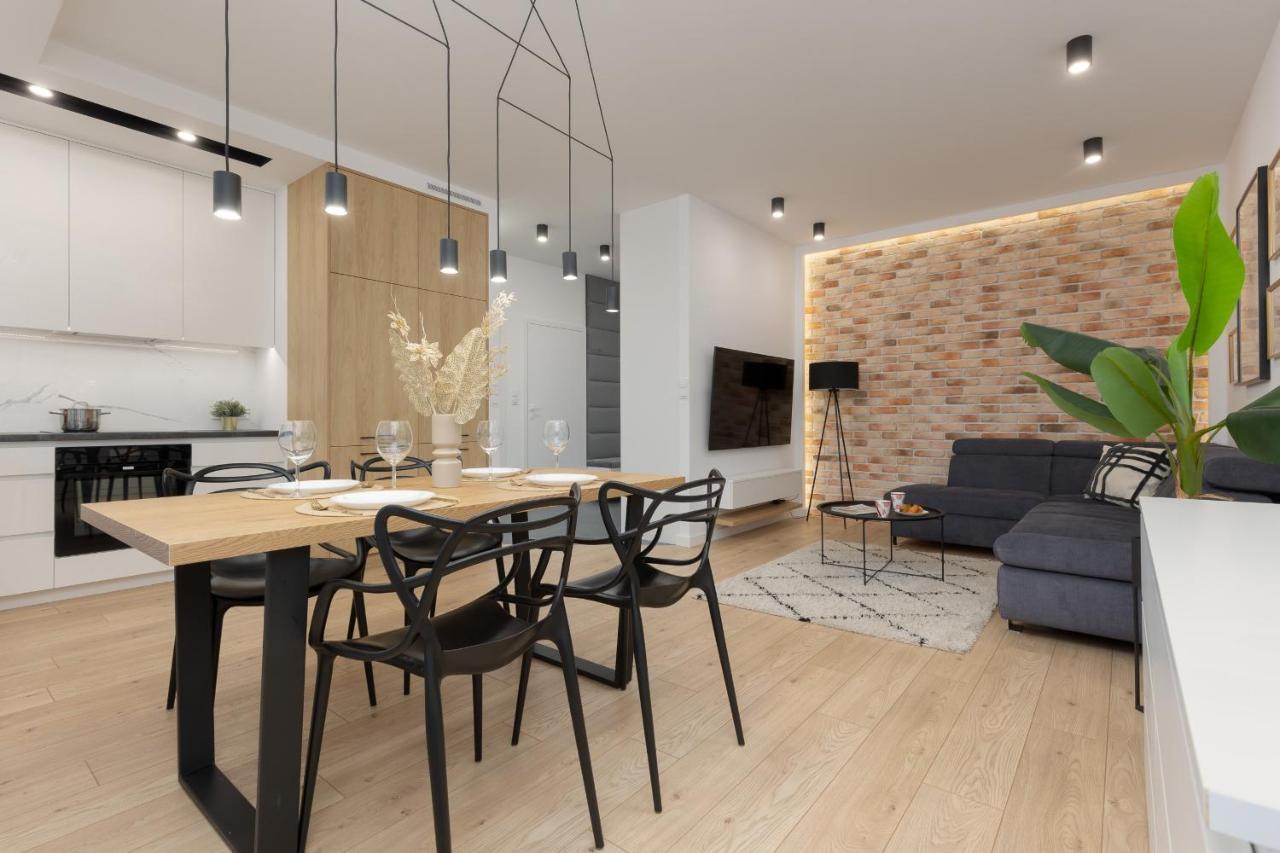 Loft Apartment With Parking In Warsaw By Noclegi Renters מראה חיצוני תמונה
