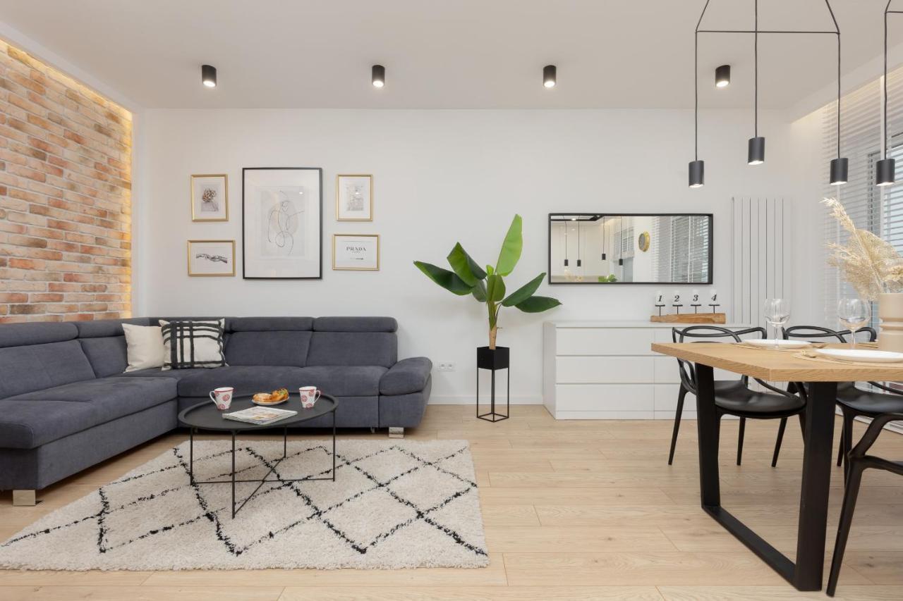 Loft Apartment With Parking In Warsaw By Noclegi Renters מראה חיצוני תמונה